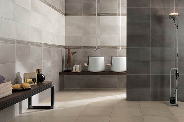 piastrelle ceramica grigia bagno